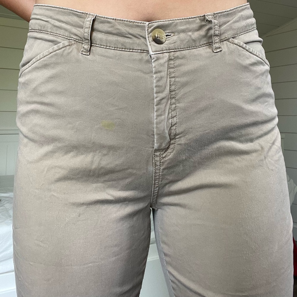 Khaki pants